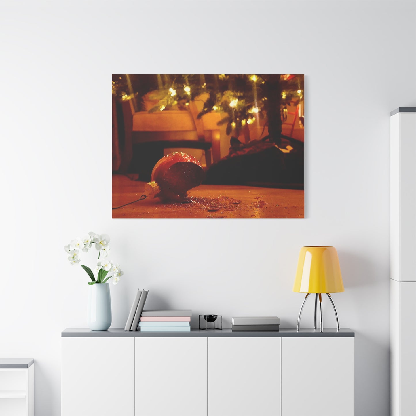 Christmas Tree Ornament Photo Canvas – Cozy Holiday Still Life Wall Art