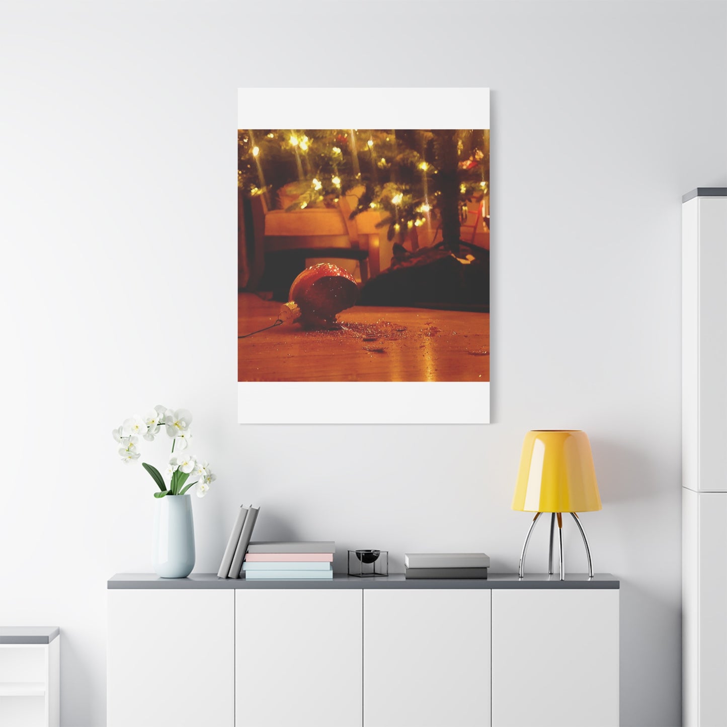 Christmas Tree Ornament Photo Canvas – Cozy Holiday Still Life Wall Art