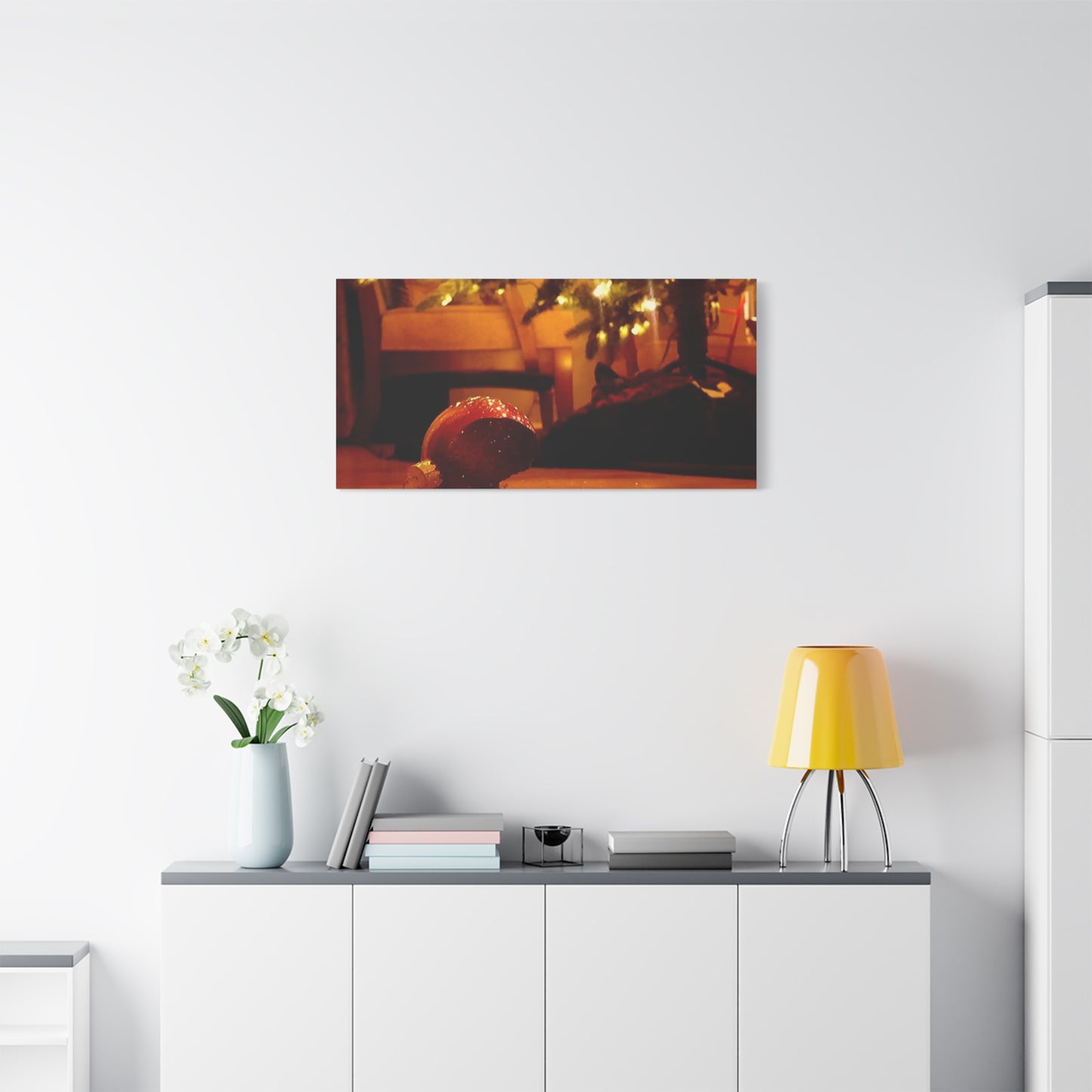 Christmas Tree Ornament Photo Canvas – Cozy Holiday Still Life Wall Art