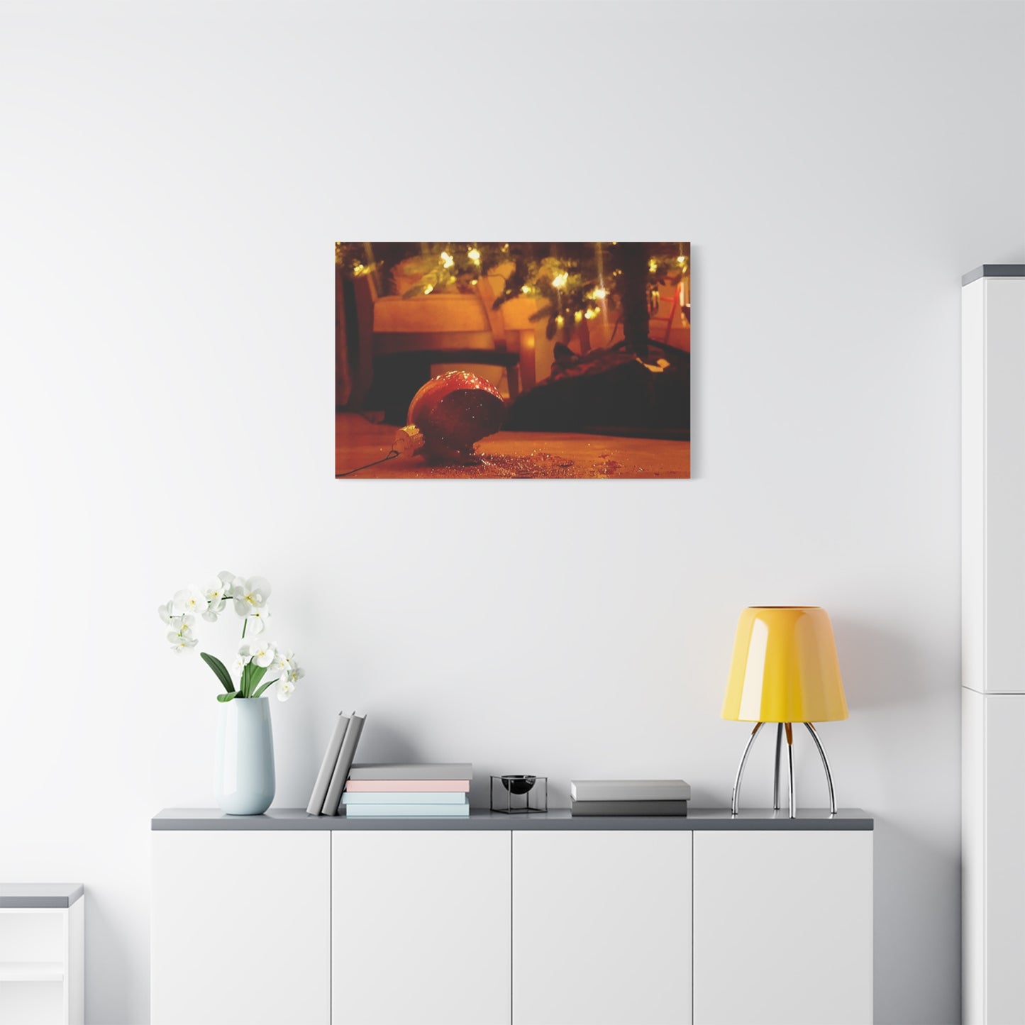Christmas Tree Ornament Photo Canvas – Cozy Holiday Still Life Wall Art